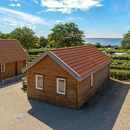 Beautiful In With Outdoor Swimming Pool Semesterbostad *
